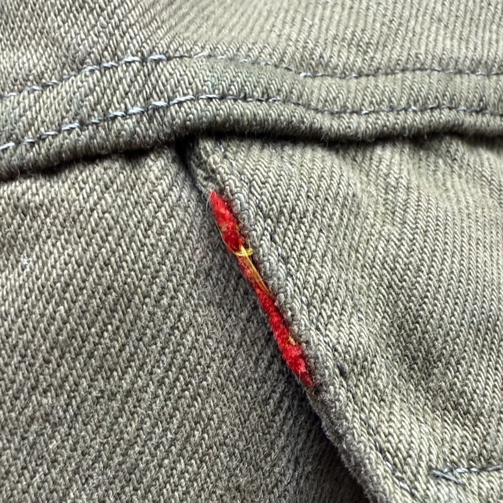 Vintage 80s Levi’s 70506-0250 Olive Green Denim Trucker Jacket Made in Europe
